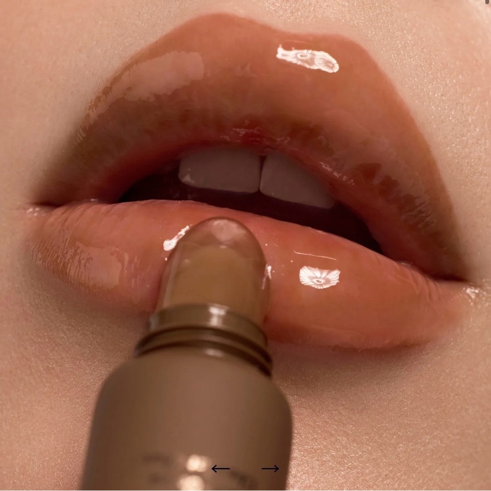 NEW Limited Edition Summer Fridays Lip Butter Balm in Hot Cocoa Sheer Brown - Picture 3 of 10